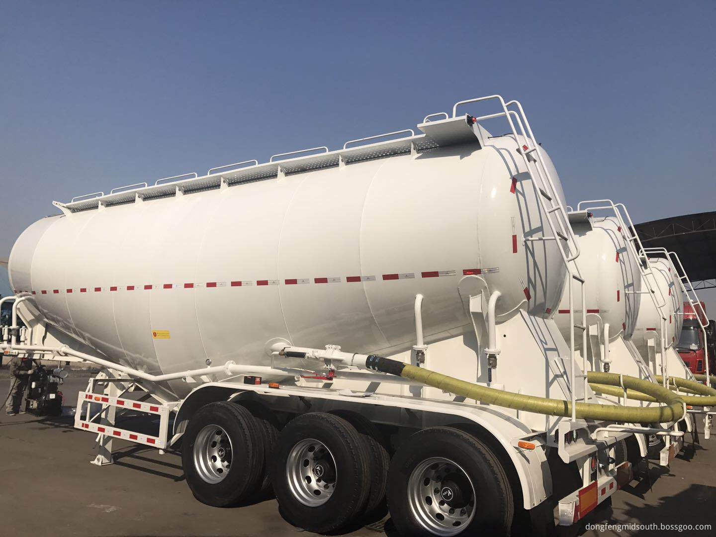 bulk cement tanker trailer (1)