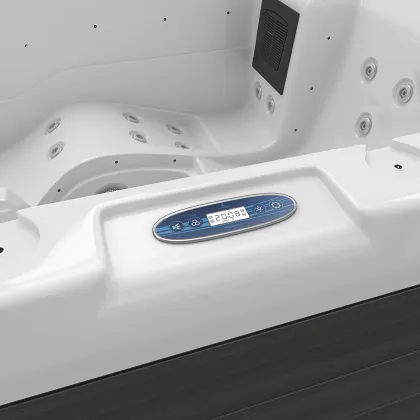 Outdoor Jacuzzi Hot Tubs and Spa Baths