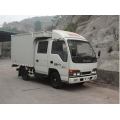 Camioneta ISUZU 100P con cabina doble