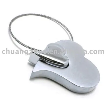 Fashion Metal Heart Keychain