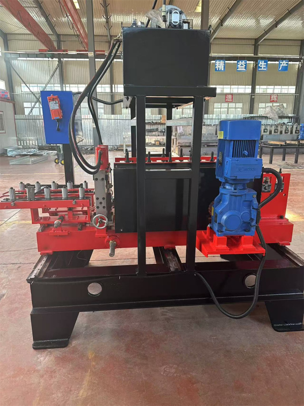 Automatic Ribbed Cover Plate Production Machine