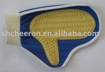 Pet massage glove