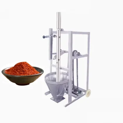 Pounding Chili Noodles and Hammer Crushing Dry Chili Peppers Machine