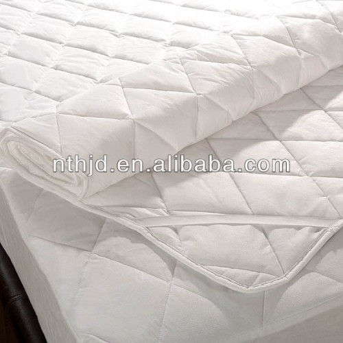 top quality white color mattress protector