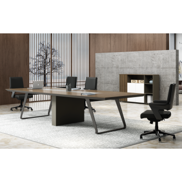 Mesa de conferência minimalista com estrutura de aço