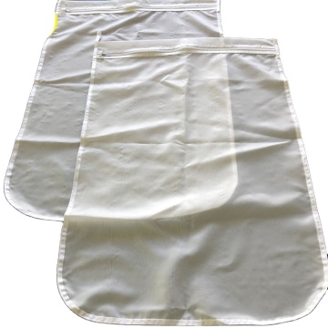 Eco-Friendly Microfiber Laundry Bag to Reduce Microplastic Waste