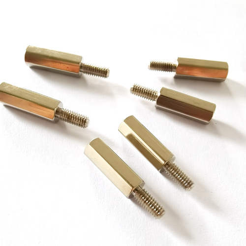 Přizpůsobte si šestihrannou upínací matici s plochou hlavou