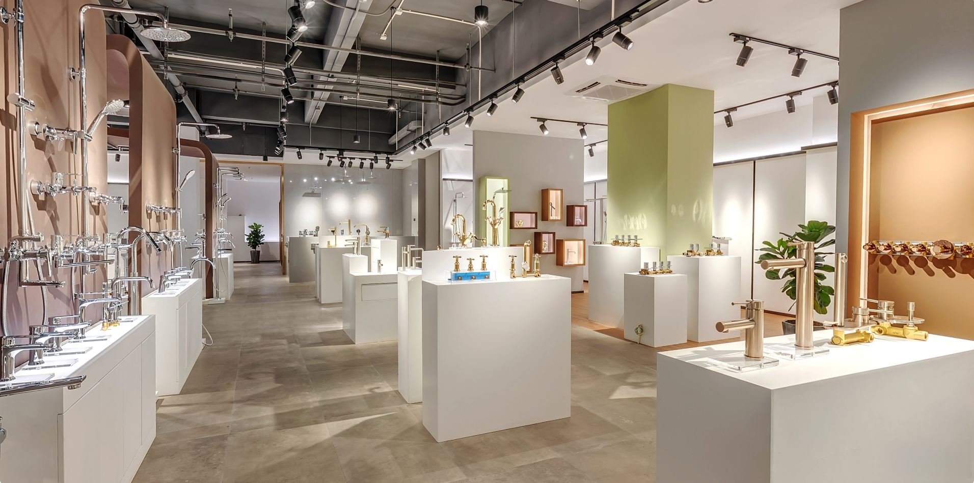 Shower set for concealed installation