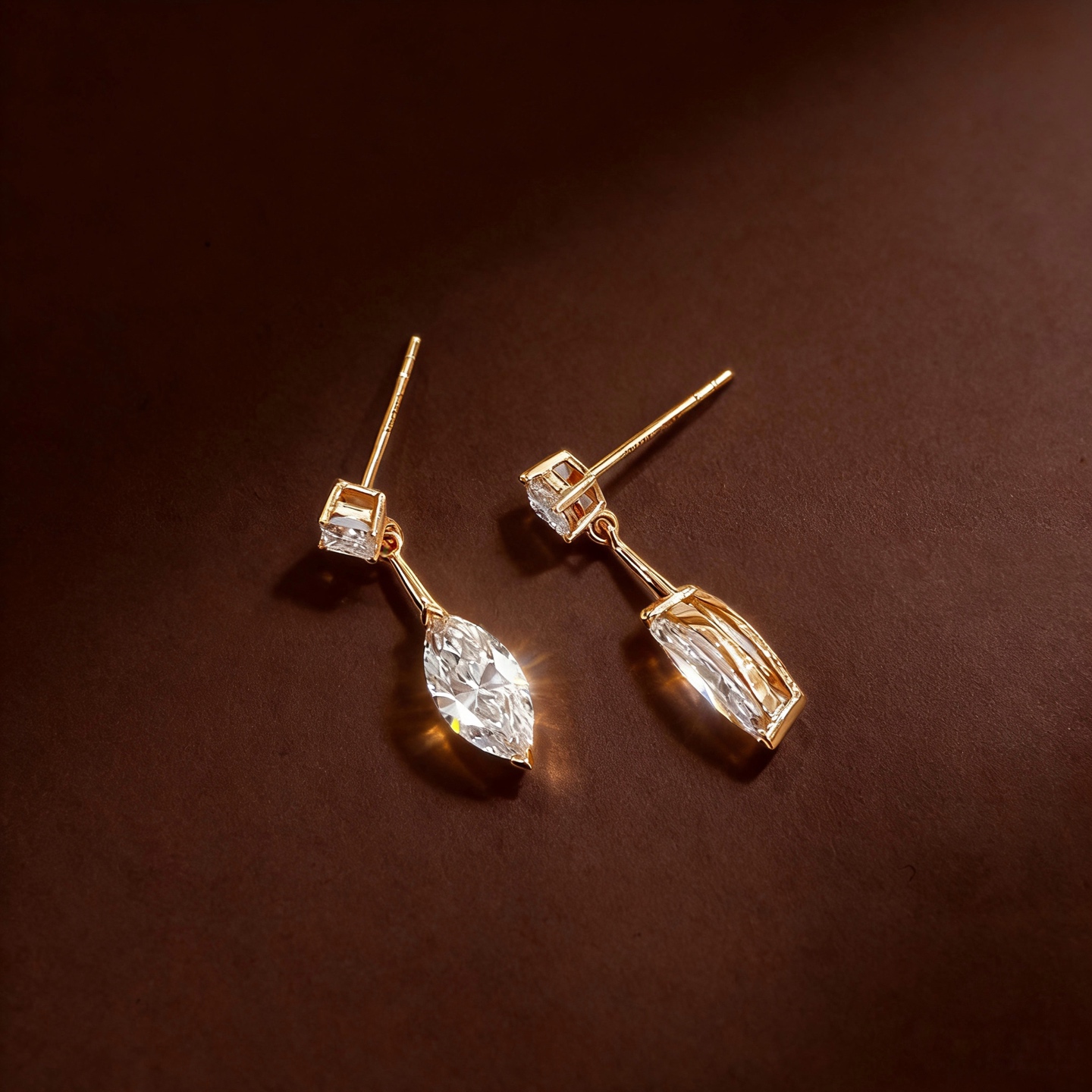 Hồ sơ trang nhã Bông tai có khớp nối kim cương trắng phòng thí nghiệm vàng trắng Thị trường bán buôn Vương quốc Anh