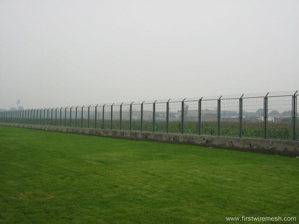 Welded Wire Mesh Fence