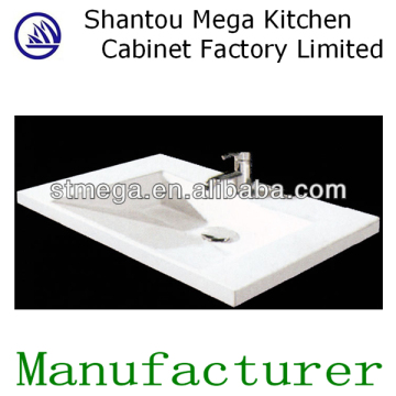 White wash basin restaurant bathroom sinks