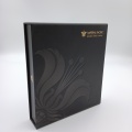 黑色刚性黑色纸板磁性闭合礼品盒