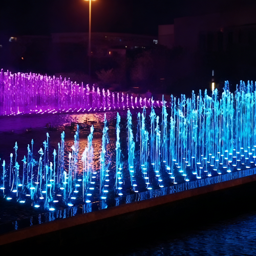 Ороиши фаввораи мусиқии тиҷоратии Плаза барои фурӯшгоҳ