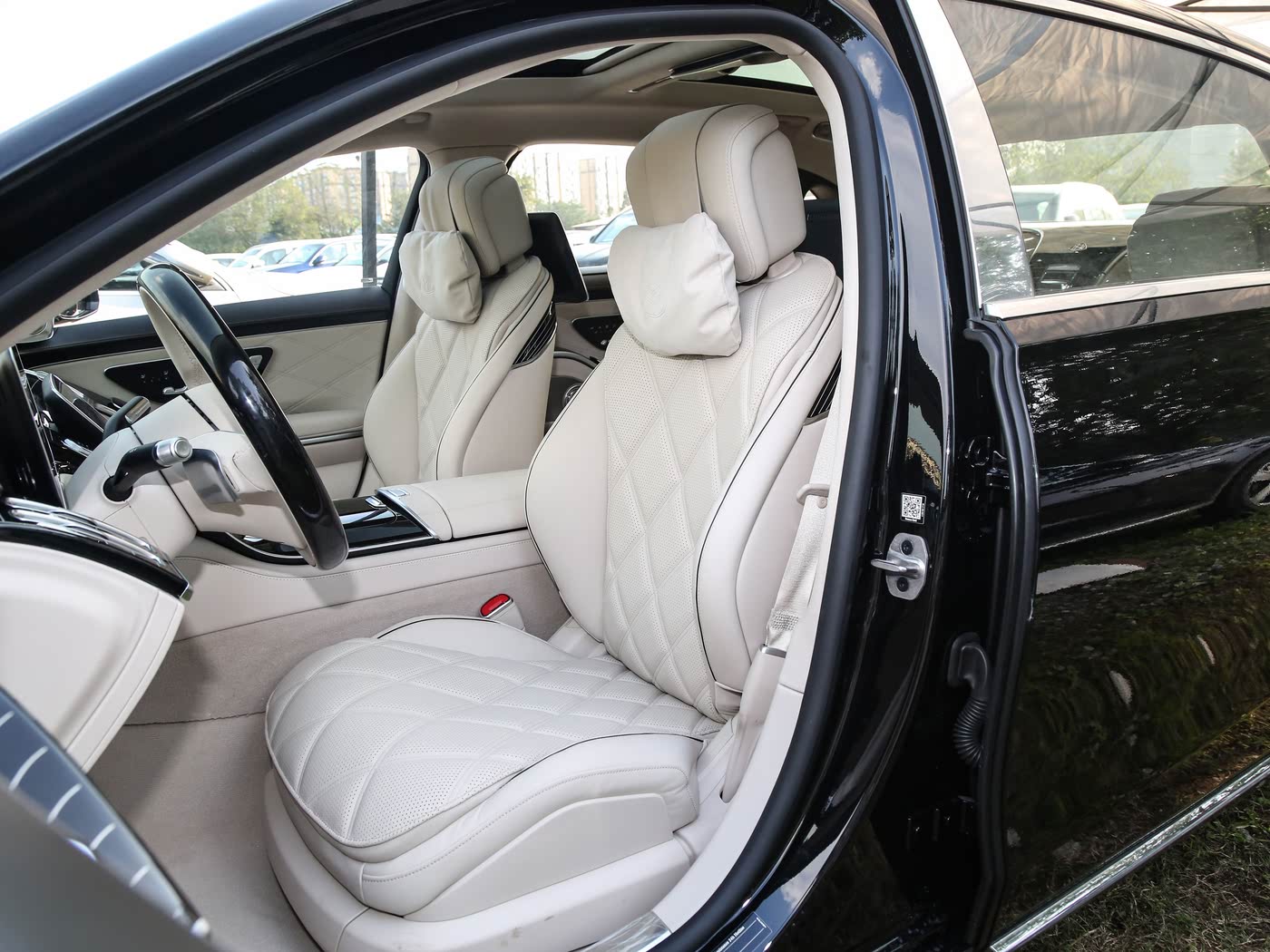 Mercedes-Maybach S580 (12)