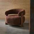Chaise lounge minimalista de madera maciza con sofá de tela