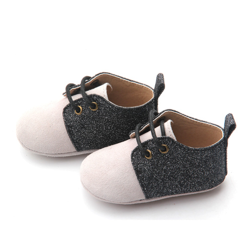 Sapatos pré-andadores infantis de couro macio