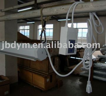 electric projector screen 84"(16:9)