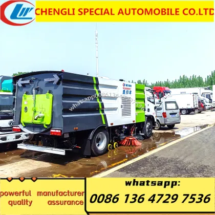 Professional Municipal Machinery 4x2 Runway Street Cleaning Truck - Vacuum Road Sweeper
