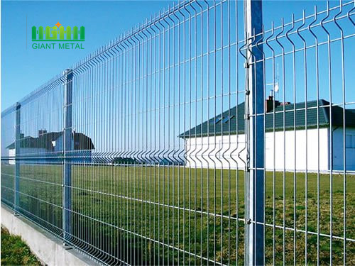 Triangle bending  wire mesh fence