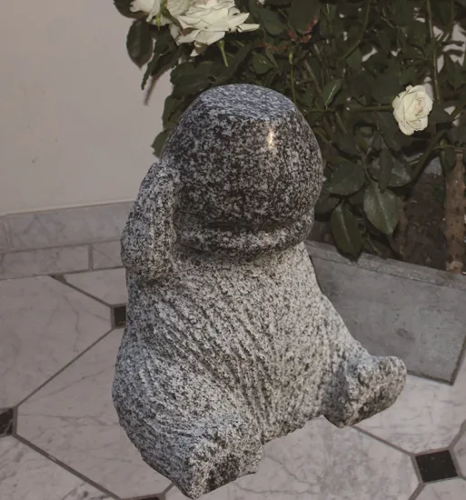 garden bear stone statue