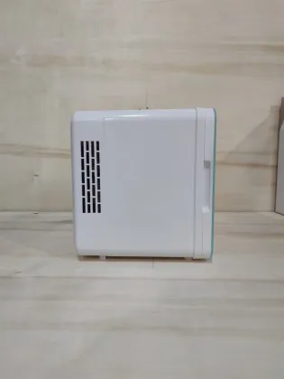 4L Sephora Magnets Lock Makeup Mini Tabletop Refrigerator - Cosmetic Fridge