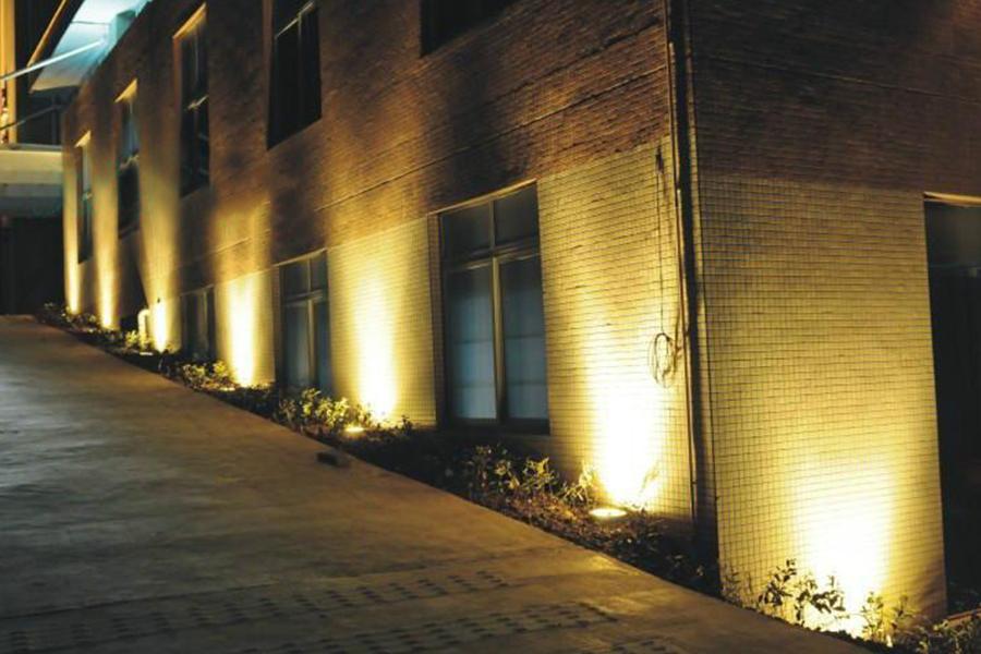 outdoor pathway lights