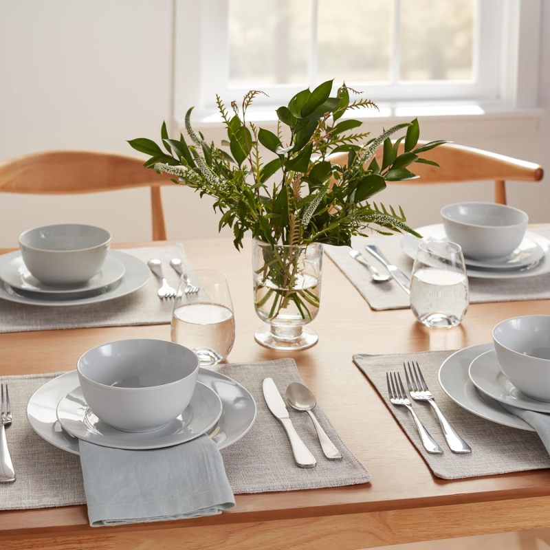 18 - Piece White Dinnerware Set, Including Plates and Bowls, for 6 People.
