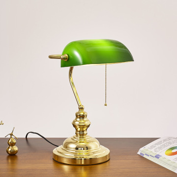 Fabriklieferant Klassiker Glass Shade Banker Tischlampe für Schlafzimmer Wohnzimmer