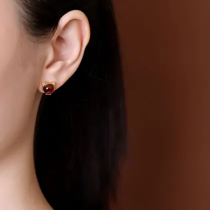 Natural Garnet Personalized Little Bear Versatile Earrings