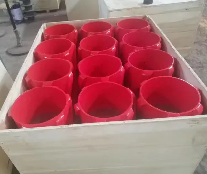 Spiral fins solid body casing centralizers