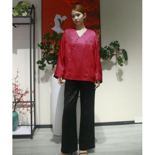 blusa de color ciruela