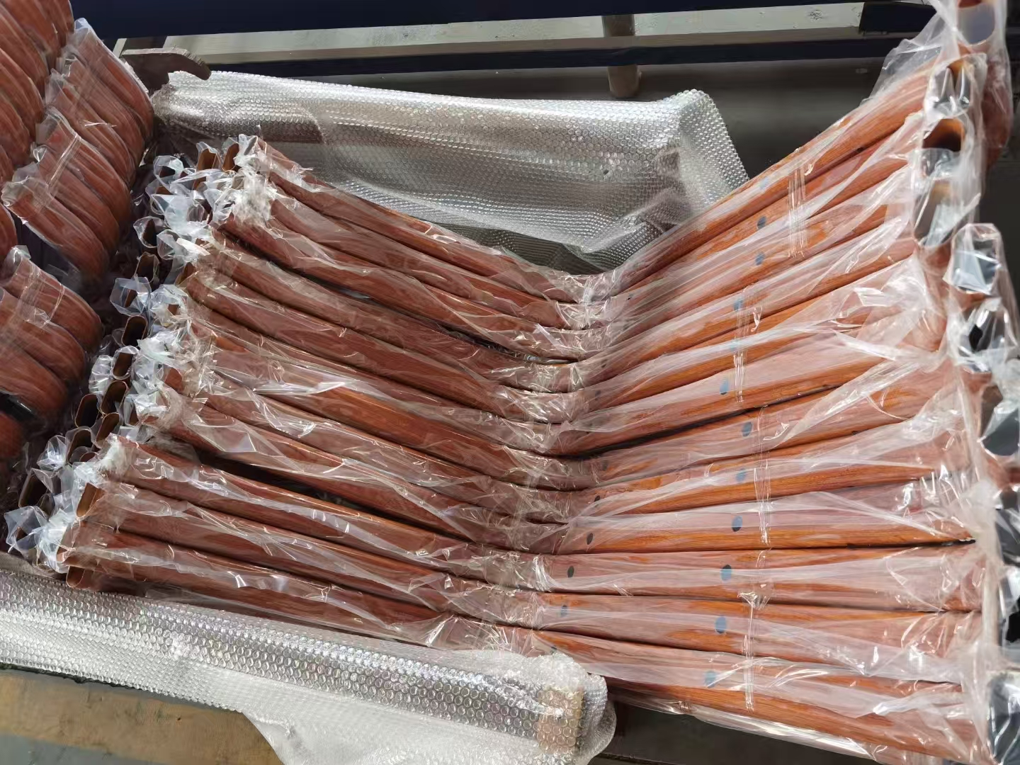 Aluminum alloy extrusion wooden coating profiles