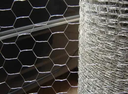 Hot dipped galvanized chicken mesh