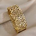 Brazalete de titanio de patrón de hoja de oro ancho