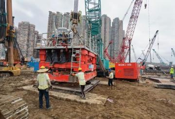 Rotatore di involucro di costruzione di pile annoiate