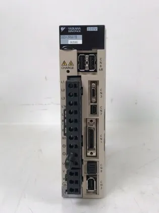 Yaskawa Servopack Unit SGDV-2R8A11B002000 for CNC Milling Machine Parts