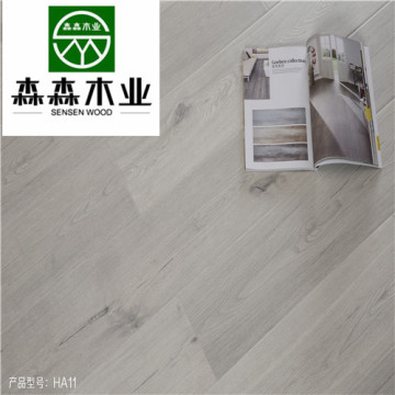 Nouveaux revêtements stratifiés V-groove