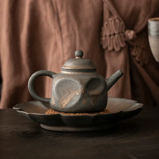 High-Temperature Fired Japanese Raw Ore Coarse Pottery Handmade Ceramic Teapot