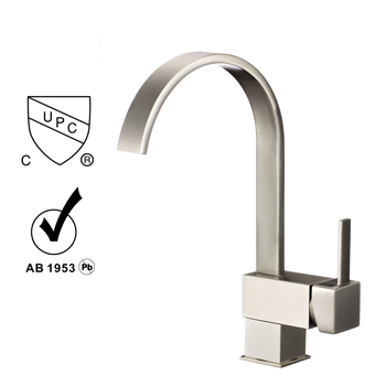 Single Hole Kitchen Faucet with Pull-Down Sprayer