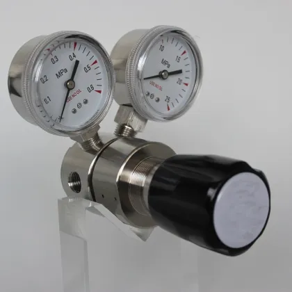 Low Pressure Regulator for Oxygen and Nitrogen in Chemical Labs