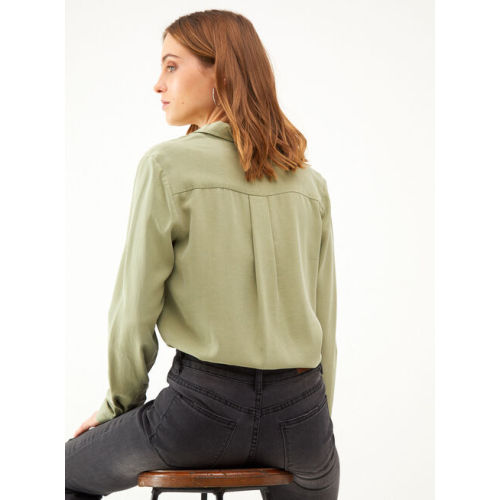 Ladies green cotton and linen texture casual shirt