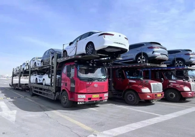 Geely Monjaro Xingyue L CAR SUV de gasolina en stock Nuevo pasajero de energía