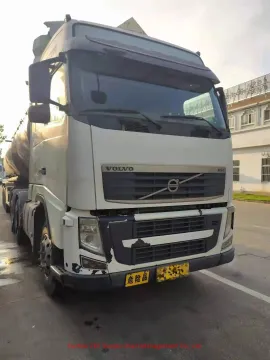 Euro 3 Volvo Fh 400 Cargo Truck 6X2 6X4 Used Tractor Truck for Sale