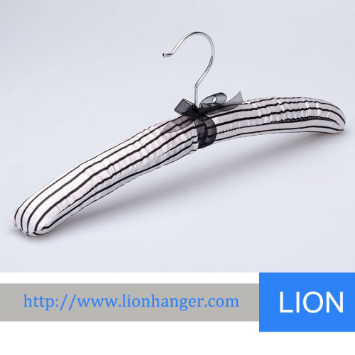 Lioncity S4020 cloth hanger