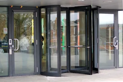 Three-wing Revolving Doors with Laminated Door Wings