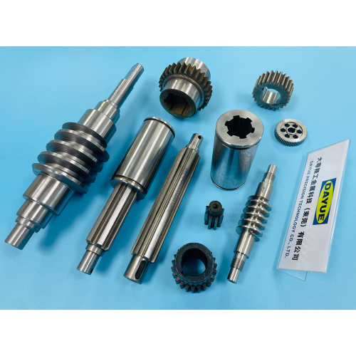 Keilwellen beim Zahnradhersteller - Spindle - drive shaft - shaft parts machining