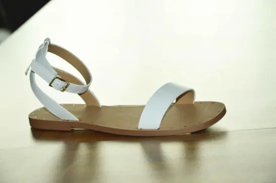 Ladies Summer New Fashion Belt Buckle Breathable Sandals