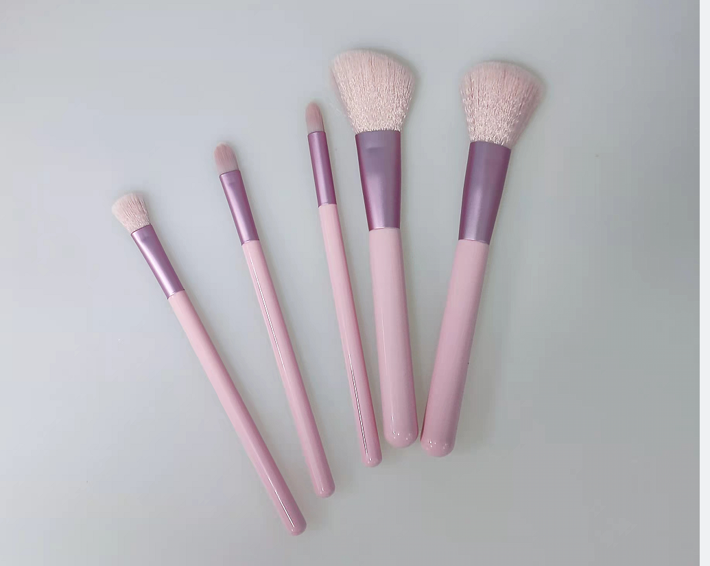 Cosmetics Brushes 001