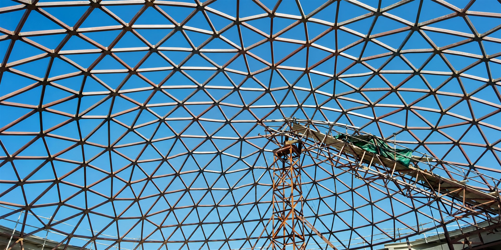 sabah-al-salem-kuwait-university-city-article-06-steel-dome-interior-1920x960