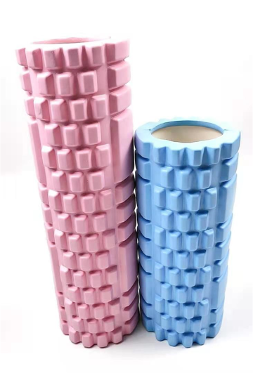 Lightweight solid core massage roller